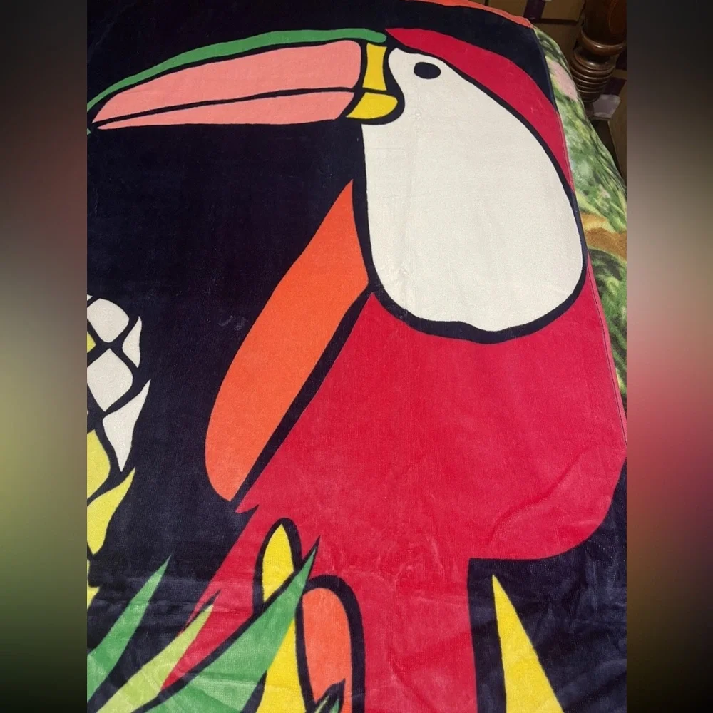 NWT Vera Bradley Beach Towel Toucan Party NWT